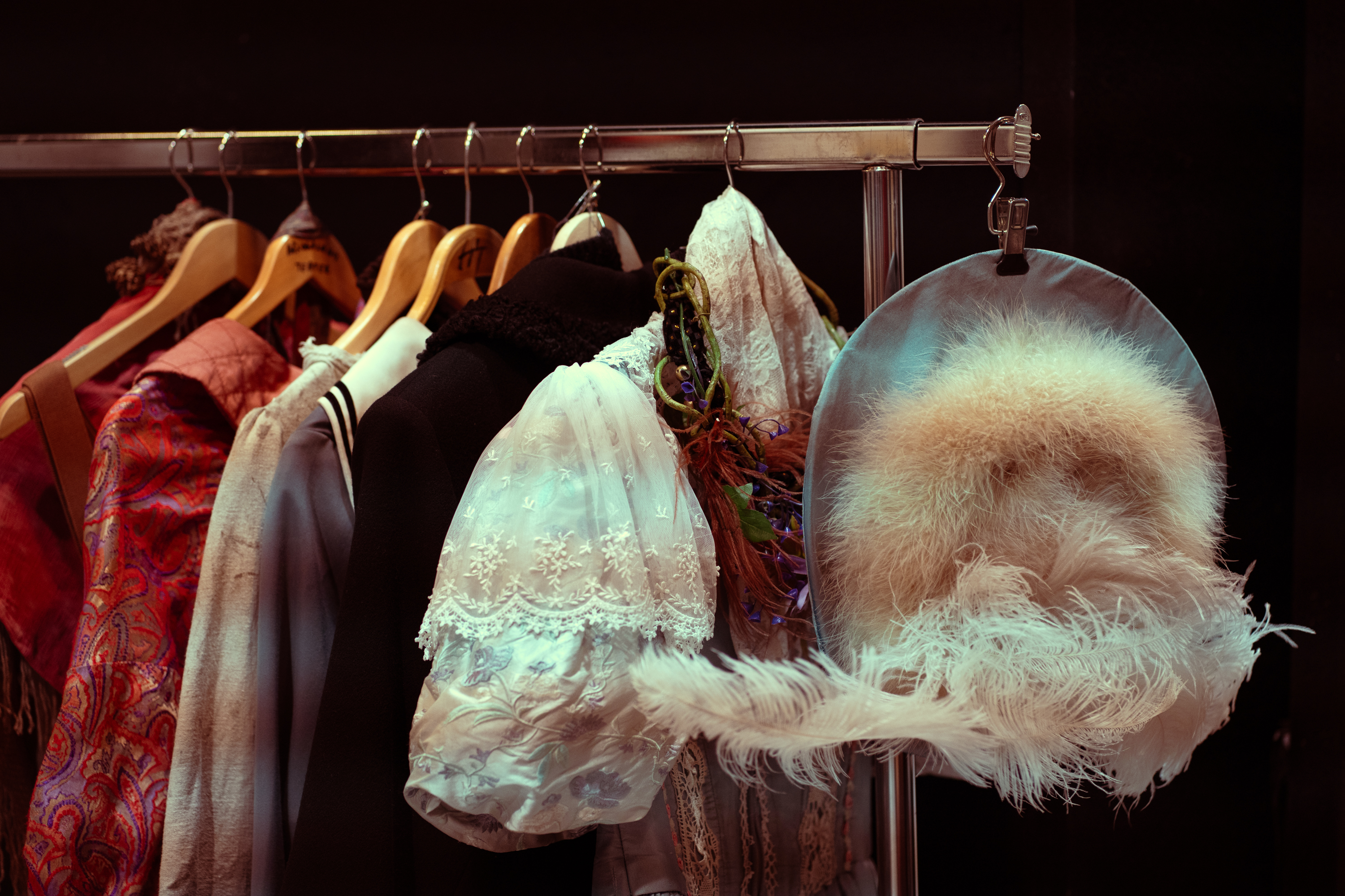 Kostymer på henger