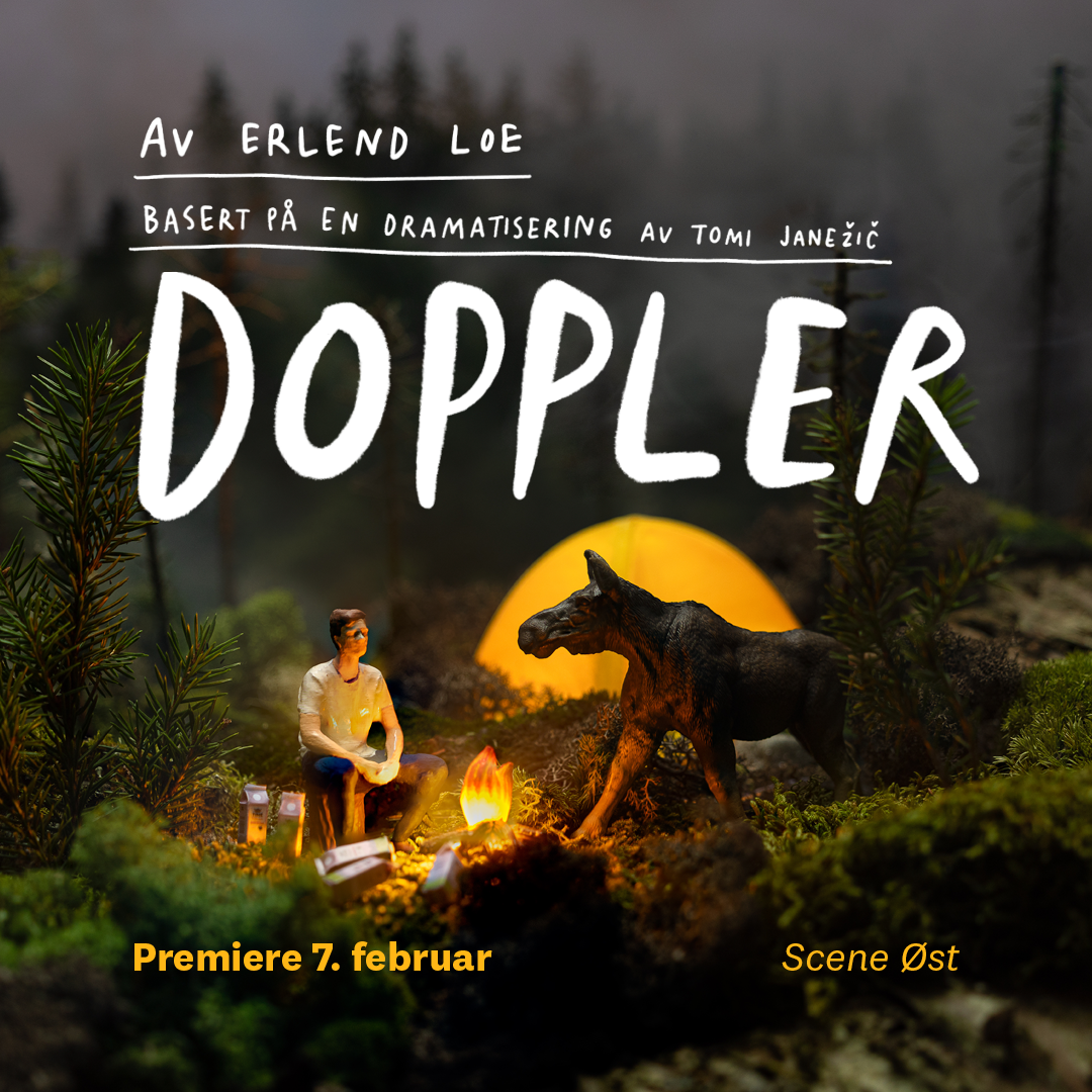 Modell av mann i skogen med elg, bål og telt