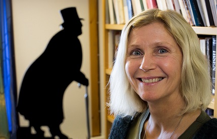 Lisbeth Wærp er Ibsen-ekspert ved UiT Norges arktiske universitet. Foto: Stig Brøndbo